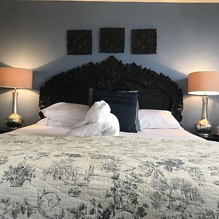 The Nobody Inn Christow Bagian luar foto