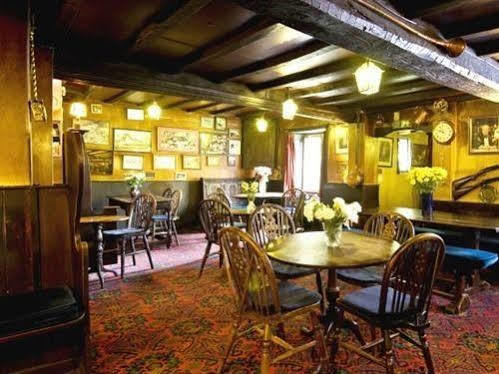 The Nobody Inn Christow Bagian luar foto