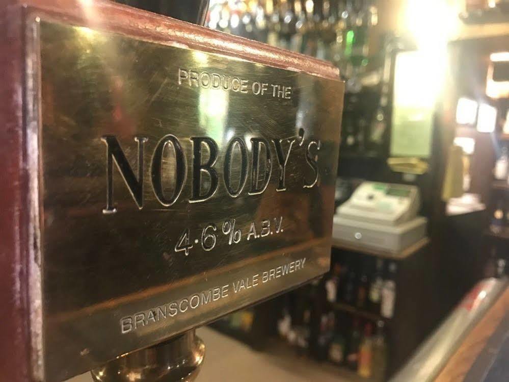 The Nobody Inn Christow Bagian luar foto